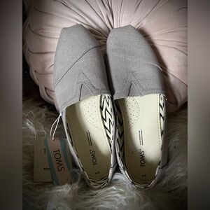 Tom’s Grey Ash Canvas Alpargata Slip-Ons Size 9 NWT #46